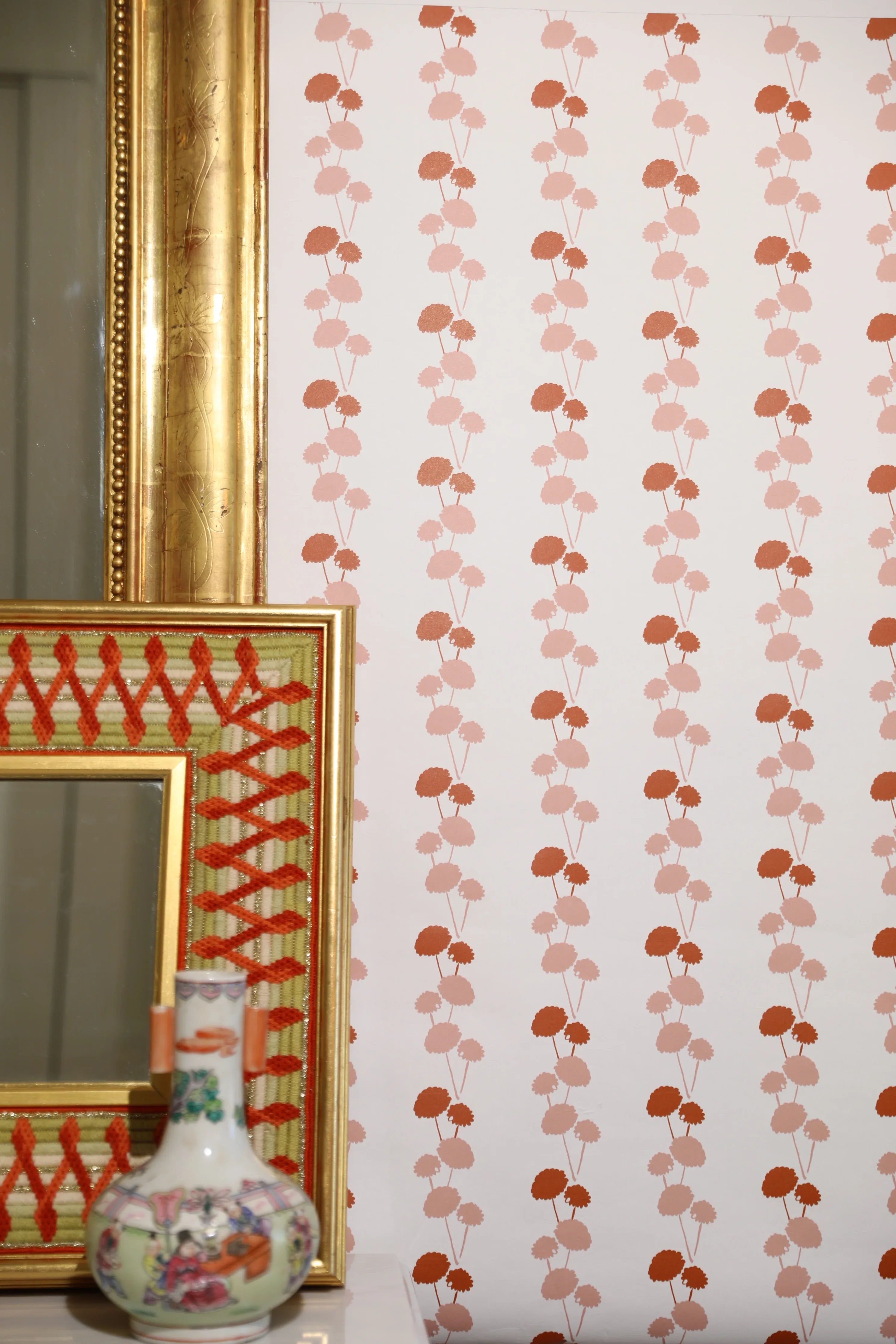 Luxury botanical and floral wallpaper featuring an elegant linear dahlia vine pattern inspired by English gardens, designed for modern traditional interiors, powder rooms, bedrooms, dining spaces, and layered luxury homes. Sustainably printed in England by Truett Designs.